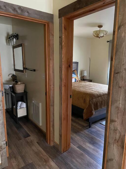 Parkway Yellowstone Guest House Apartment #3 Gardiner Bagian luar foto
